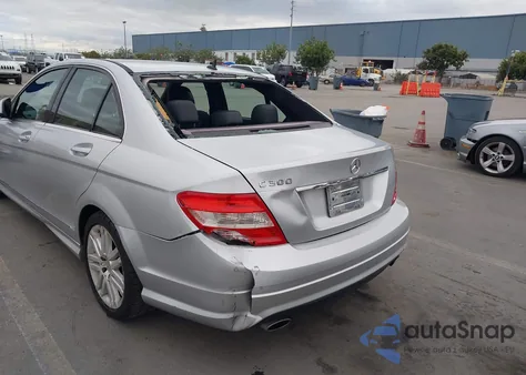 2008 Mercedes-Benz C 300 Luxury/Sport из США, поврежденный, VIN WDDGF54X98F097151